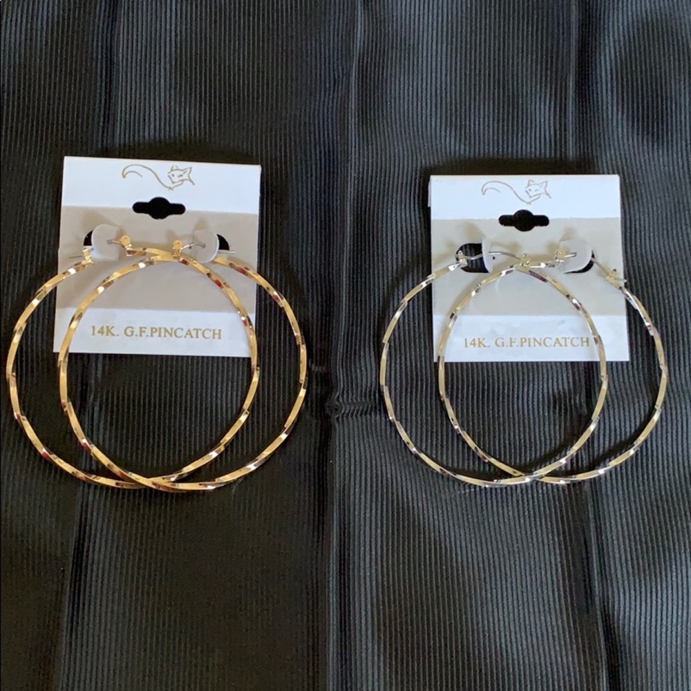 Hoops earrings